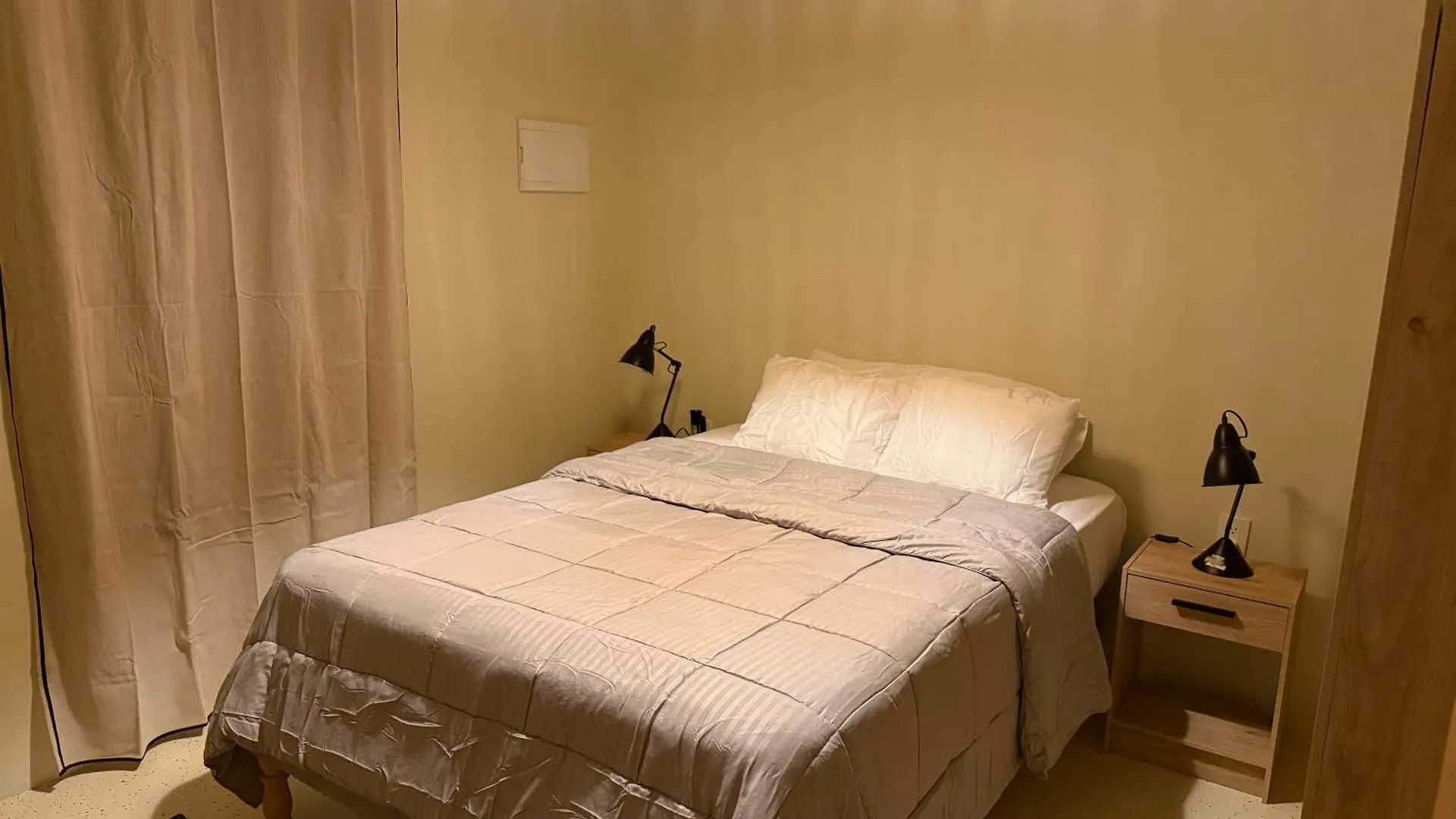 Central Located Tropical Apartment Pool Side Кюрасао